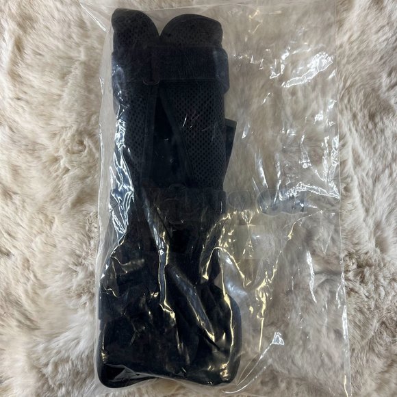 NEW ISO-WR301 Preferred Wrist Splint Neutral Position Stabilizer Brace - Picture 3 of 3